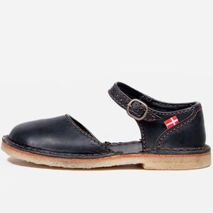 Duckfeet Mols black leather shoes size 40 US size 8.5 or 9